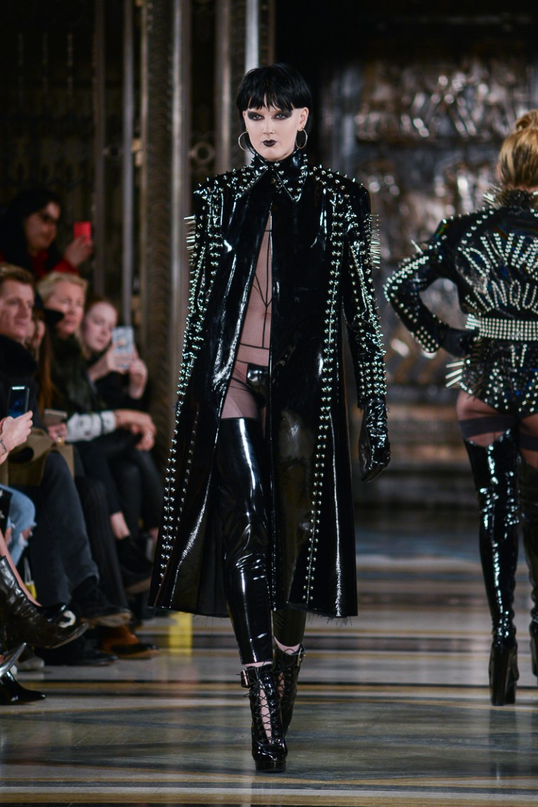 Pam Hogg autumn/winter 2016 collection catwalk show | LFW – The Upcoming