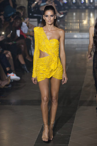 Julien Macdonald Spring 2019 Runway - theFashionSpot